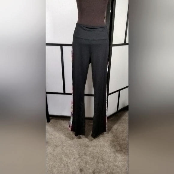 Rainbow Brand Long Yoga pants with back pocket and breathable mesh panel fabric - Picture 2 of 12